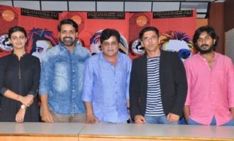'Desamlo Dongalu Paddaru' Press Meet