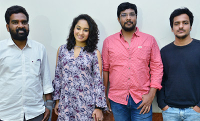 'Inthalo Ennenni Vinthalo' Team Watches Film @ Sri Mayuri Theater