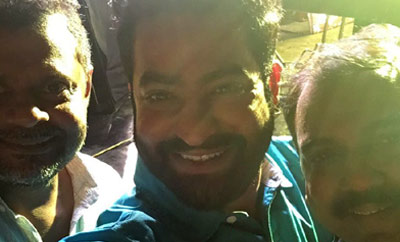 NTR shares camaraderie as 'Janatha Garage' is wrapped up