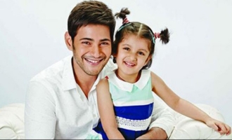 Playful Mahesh Babu imitates Sitara