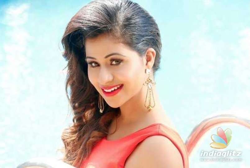 Manali Rathod set to debut in Tamil