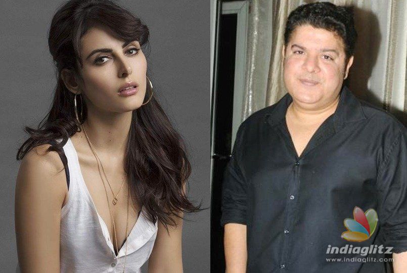 Director asked me to remove clothes, Mandana complains