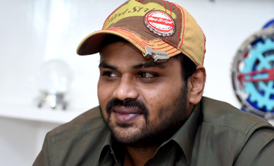 I agree with reviews of Attack: Manchu Manoj