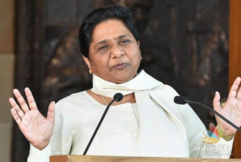 Mayawati gives major blow to Congress