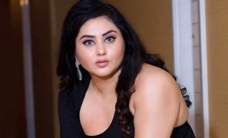Indian Namitha Xxx Video Hd - Man harasses Namita, calls her 'item' - Telugu News - IndiaGlitz.com