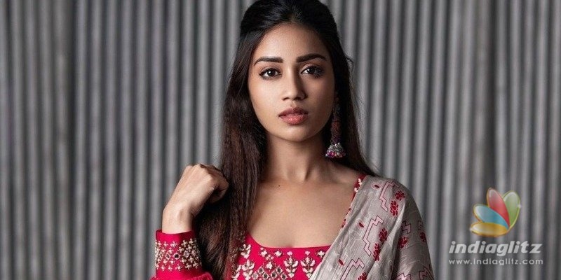 Nivetha Pethuraj loses cool as food parcel comes with a cockroach