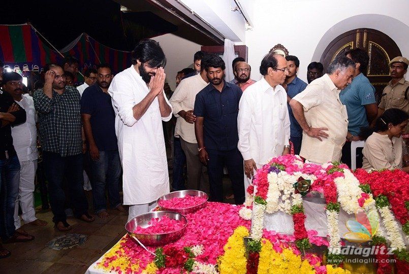 Pawan Kalyan admires Harikrishna for that reason