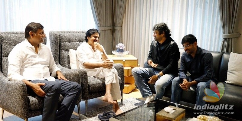 Pic Talk! Pawan Kalyan with Harish Shankar, producers
