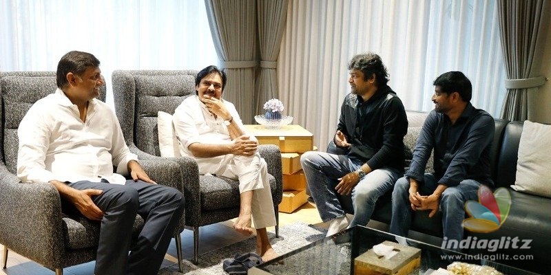Pic Talk! Pawan Kalyan with Harish Shankar, producers