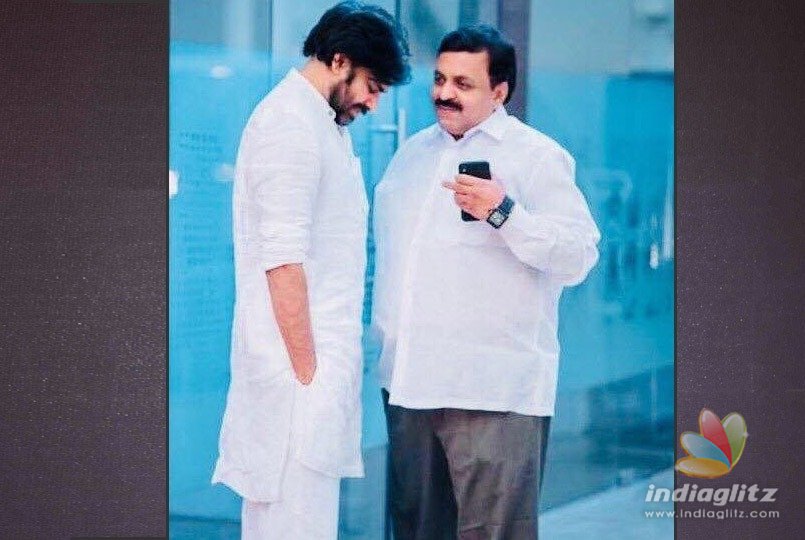 Pawan Kalyan snapped with IT commissioner