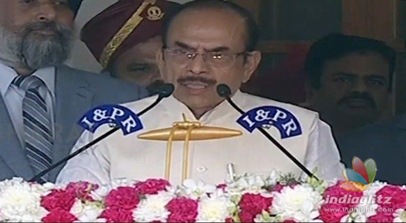 KCR & only one Minister take oath today
