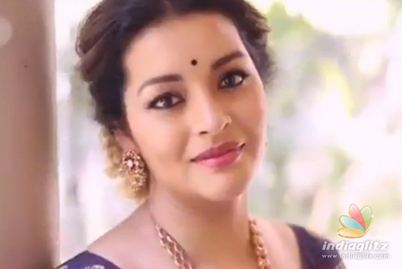 Renu Desai is so gorgeous in this video