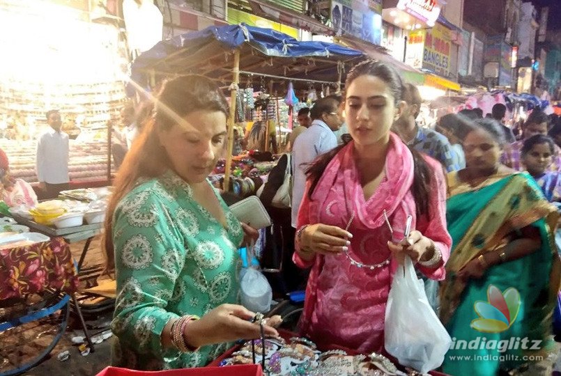 Star daughter caught buying bangles in Old City