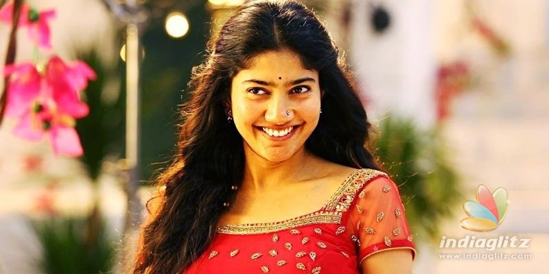 Sai Pallavi appears for medical exam, fans mob her to take selfies
