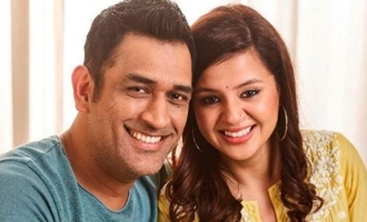Sakshi's bedroom moment with Dhoni goes viral