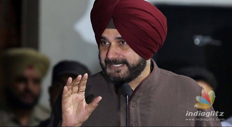 Shameless Sidhu loses show after pro-Pakistan comments