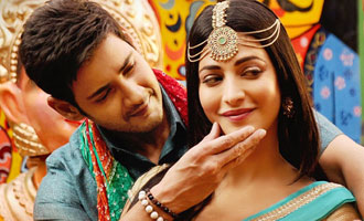 Mahesh and Shruti look adorable in 'Srimanthudu' new posters
