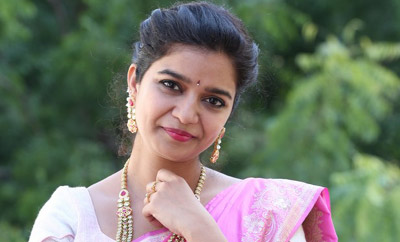 'Colours' Swathi signs up movie