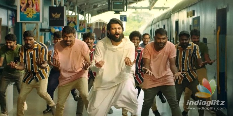 Vijay Deverakonda goes hatke in Nuvve Hero music video