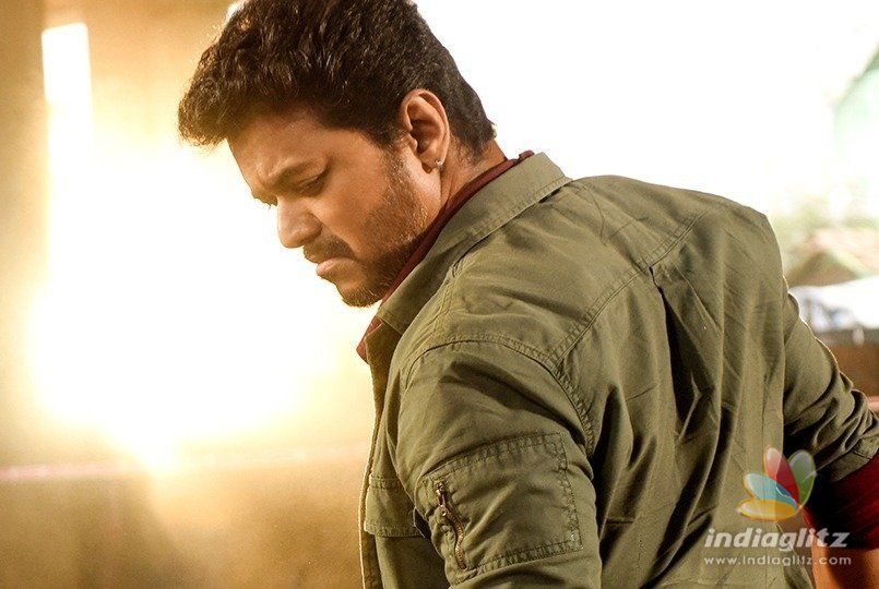 Vijay coming to Hyd for Sarkar event